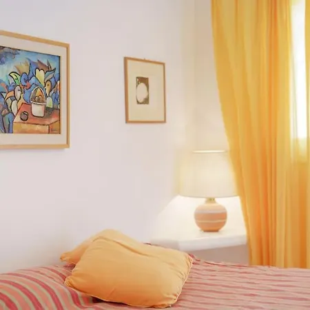 La Piccola, * Κάπρι